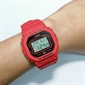 Casio G-SHOCK 5600 系列鮮紅色男士數碼運動手錶 DW-5600EP-4