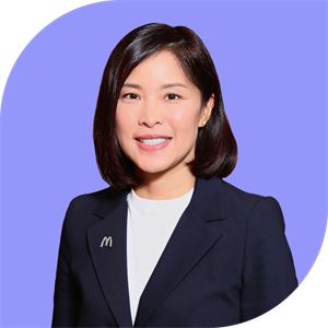 香港麥當勞行政總裁

於本報告年內，協會多次高調地為零售業發聲，在多項零售商切身問題上為業界爭取權益。協會繼續加強與會員溝通的渠道，保持聯繫，了解會員的需求，並繼續壯大協會會員隊伍，加強與持份者合作，務求在劇變的零售市場中，促進香港零售業轉型及可持續發展。