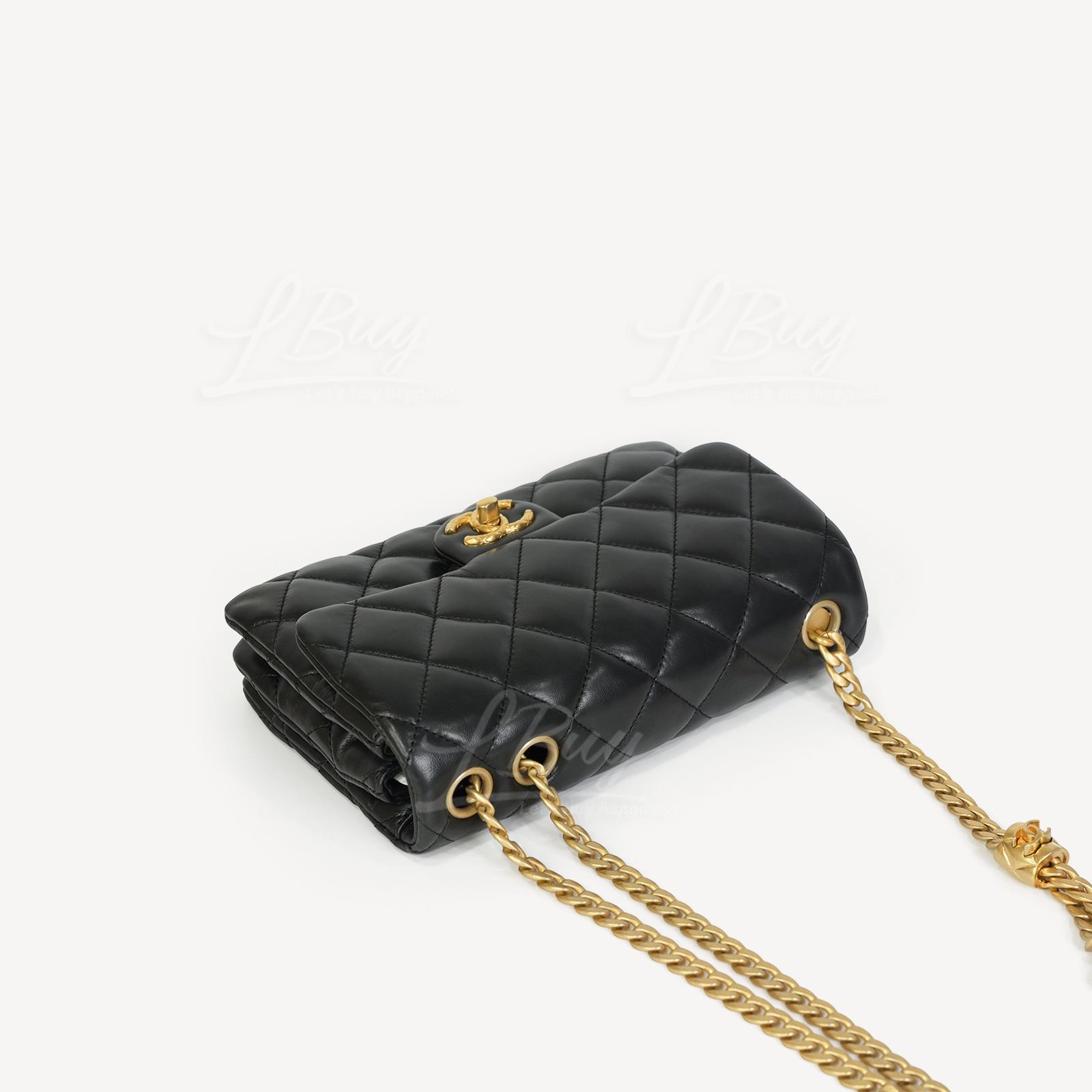 CHANEL-Chanel Adjustable Gold Lock Gold Chain Black 22cm Flap Bag