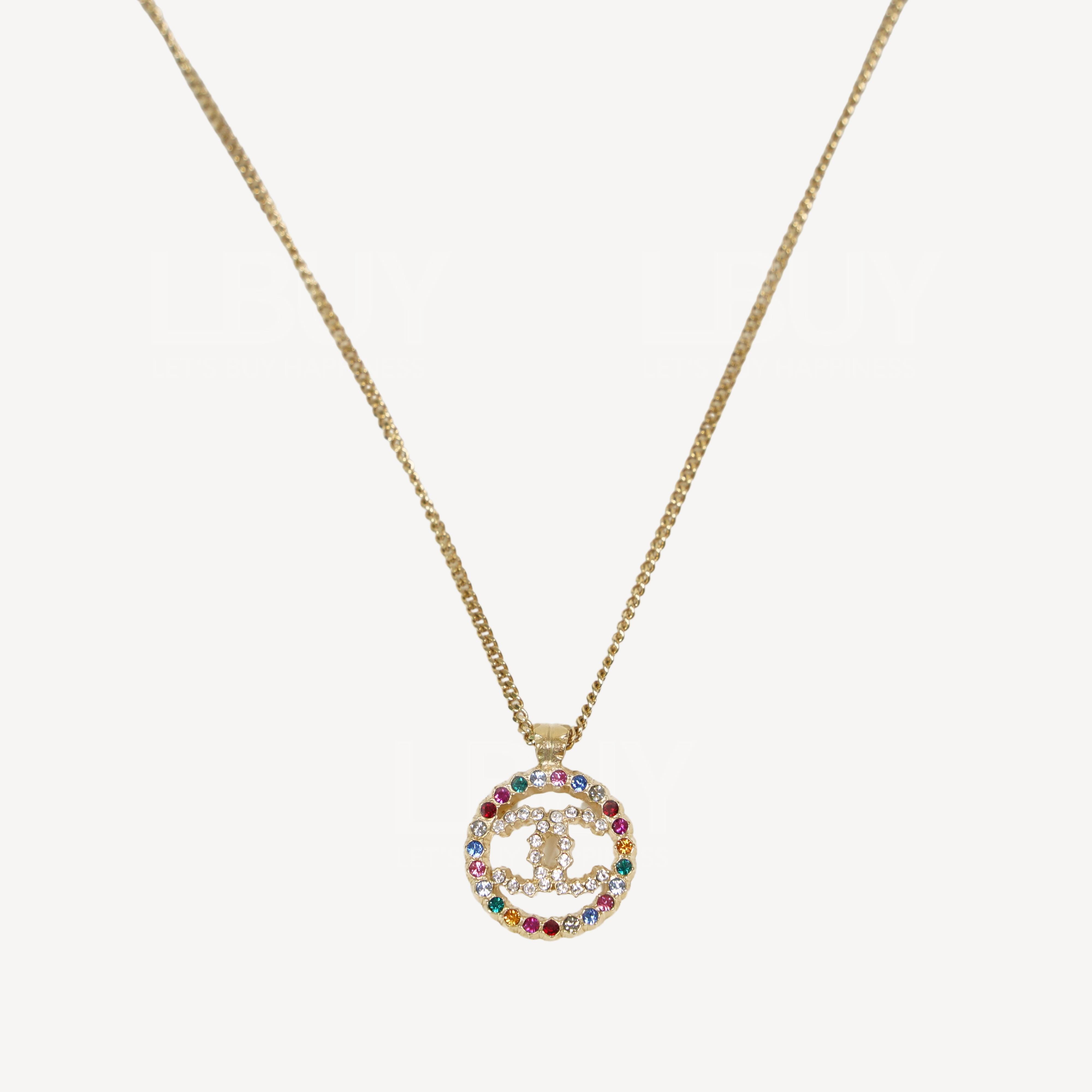 Chanel 彩色水钻环圈CC Logo项链 AB5232