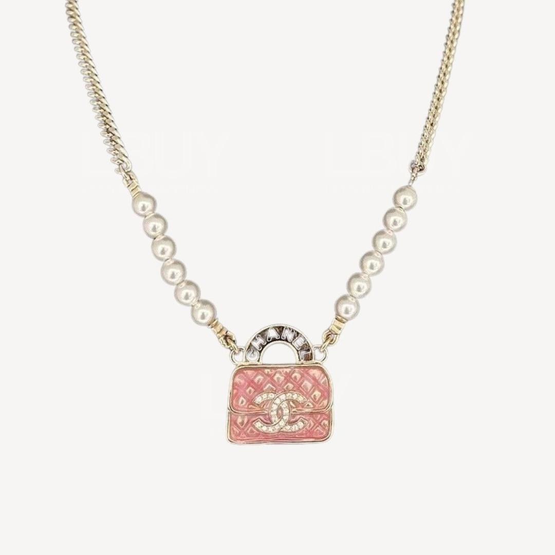 Chanel 粉红水晶CC Logo手袋造型 金色颈链 ABD331