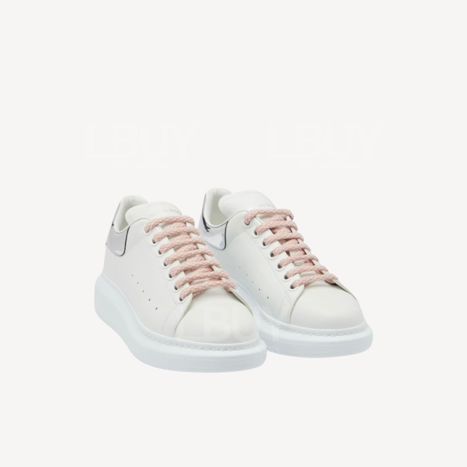 Alexander McQueen Womens Oversized Sneaker in White silver