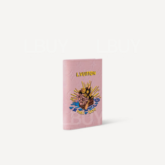 LV 行李宝箱印花图案 护照封套 粉红色 M25968