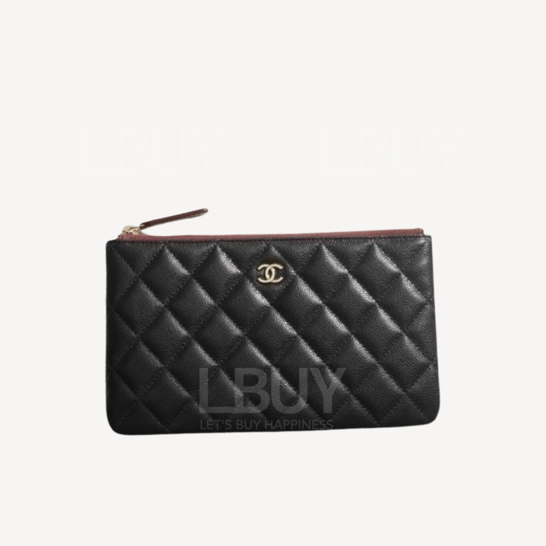 Chanel Small O case AP4101