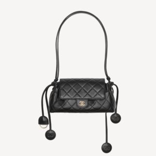 Chanel 金色CC Logo 黑色垂盖束口袋皮革背带包 AP5406